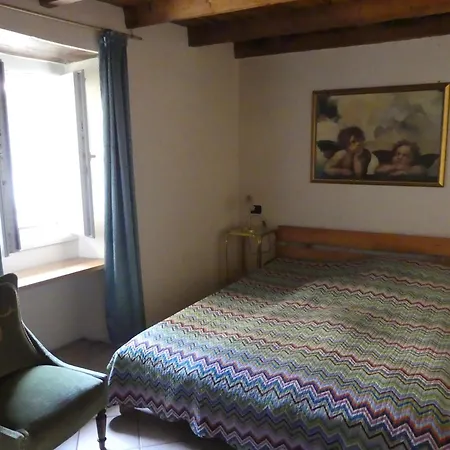 Charmantes Pfarrhaus Mit Seeblick Und Garten Apartment Ghiffa