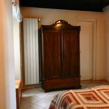 Apartment Charmantes Pfarrhaus Mit Seeblick Und Garten Ghiffa